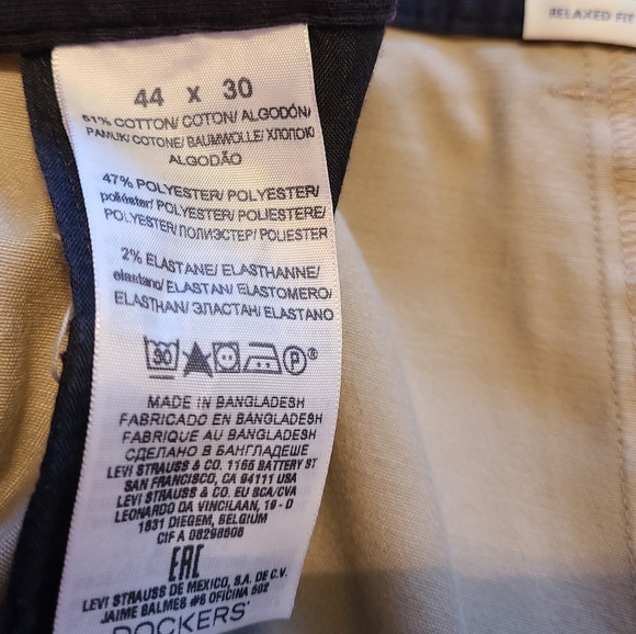 Dockers Men's Relaxed Fit Khakis, Size: 44x30, Color: Tan - Picture 10 of 11